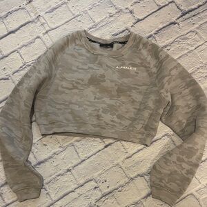ALPHALETE Womens' Camo Cropped Crewneck Sweatshirt Size Small Light Grey